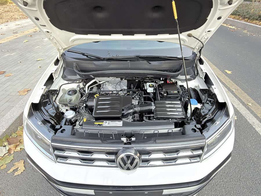 Volkswagen T-Cross 2020 #10 Volkswagen T-Cross 2020 car image #10