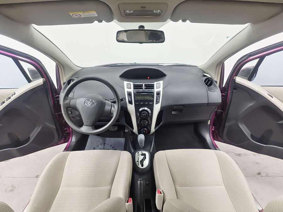 Toyota Yaris 2011 imagem de carro #10