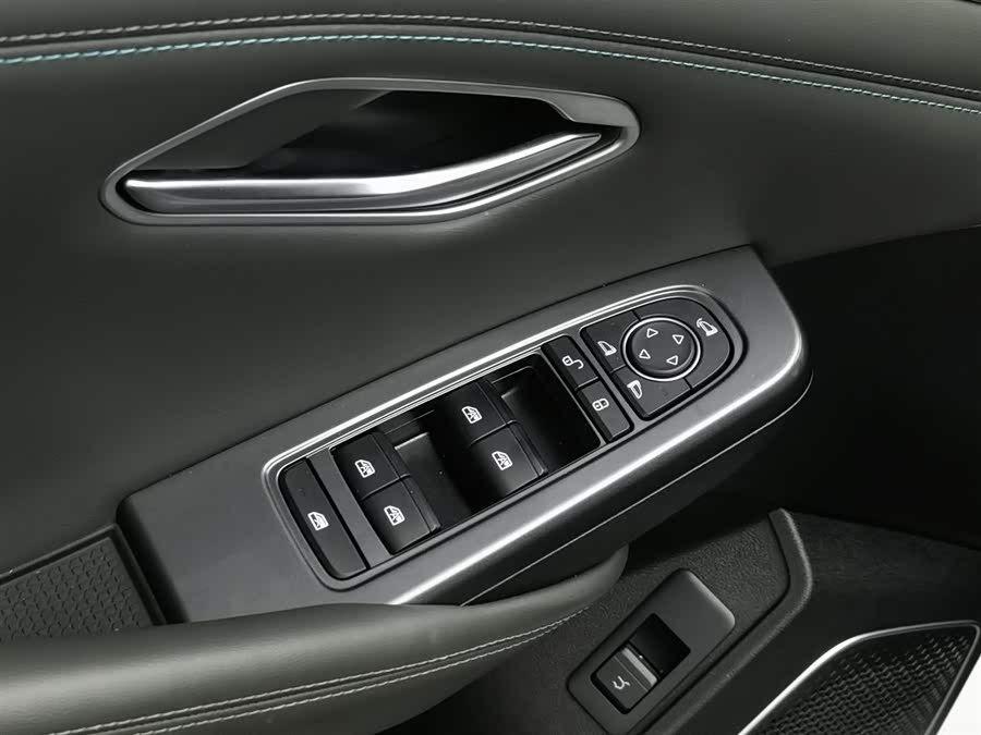 BYD SongL DM-i 2025 car image #10