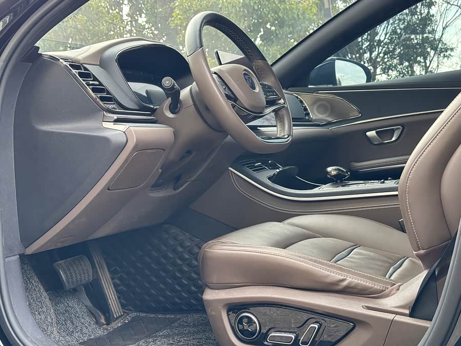 BYD Han 2023 car image #10