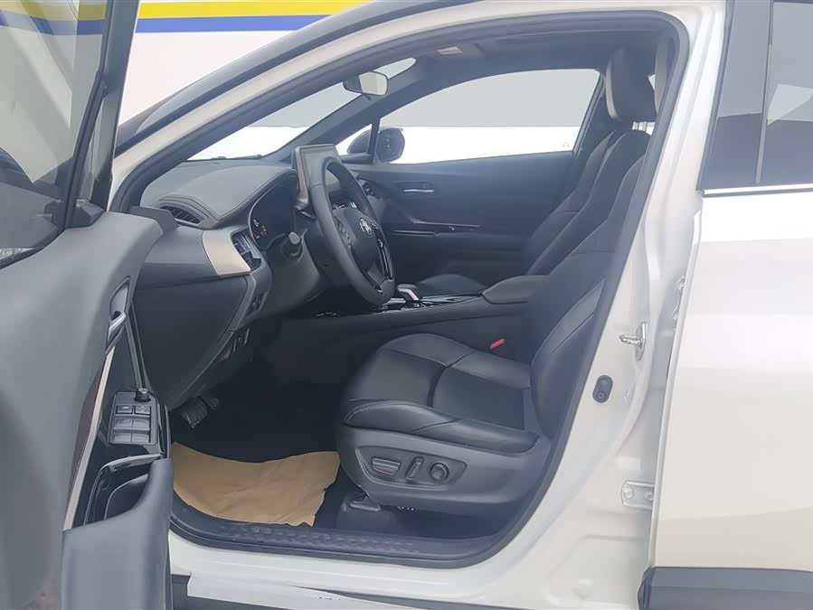 Toyota C-HR EV 2021 immagine di auto #10