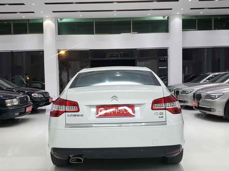 Citroen C5 2011 car image #10