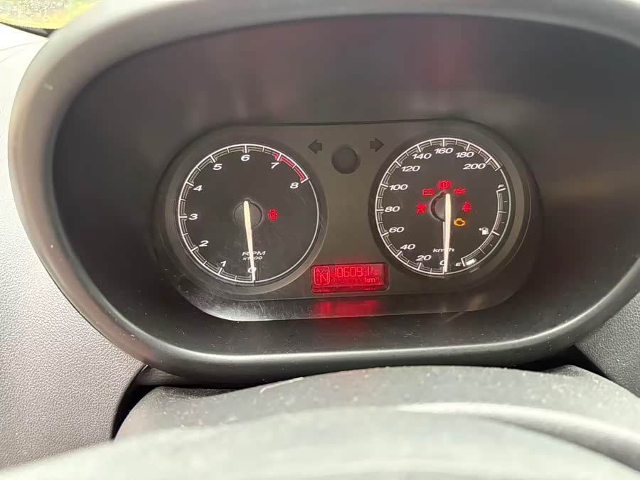 MG 3 2012 car image #10