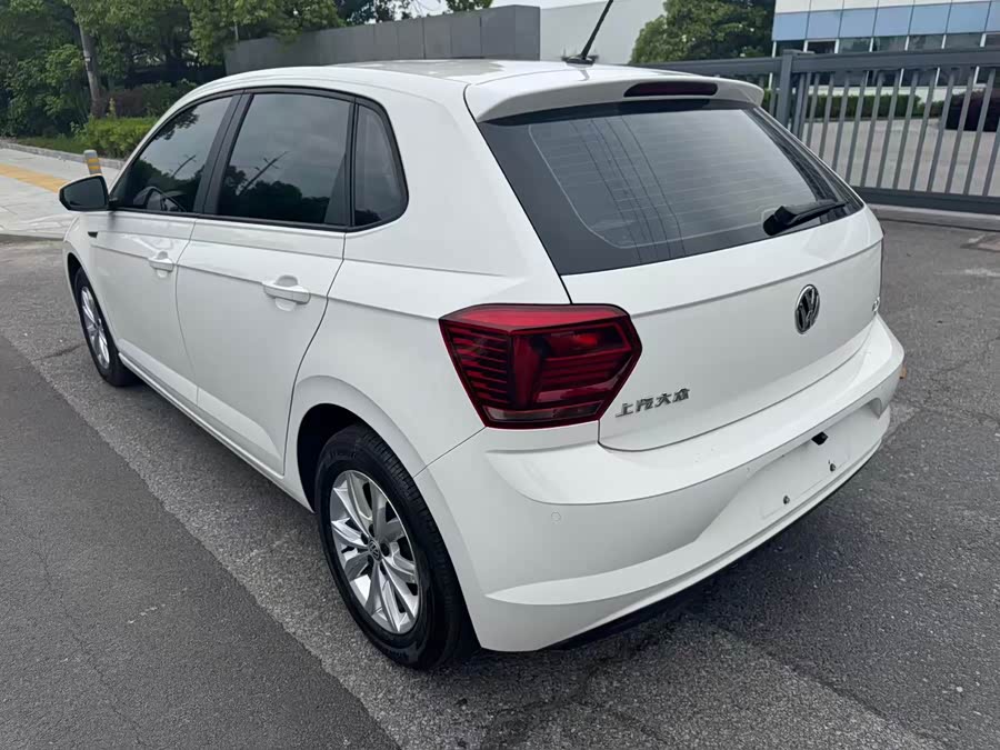 Volkswagen Polo 2020 car image #10