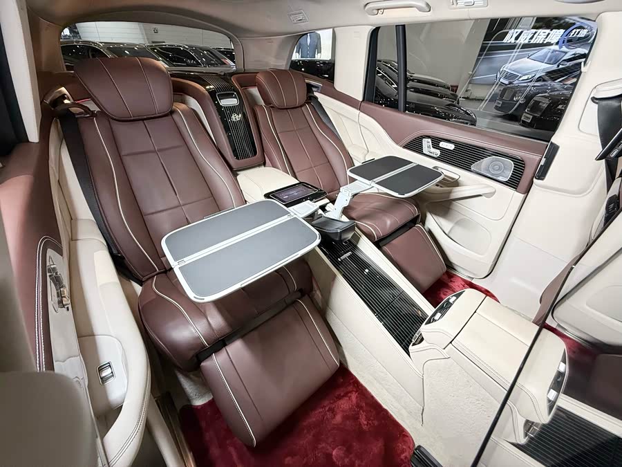 Mercedes-Benz GLS Class 2023 #10 Mercedes-Benz GLS Class 2023 car image #10