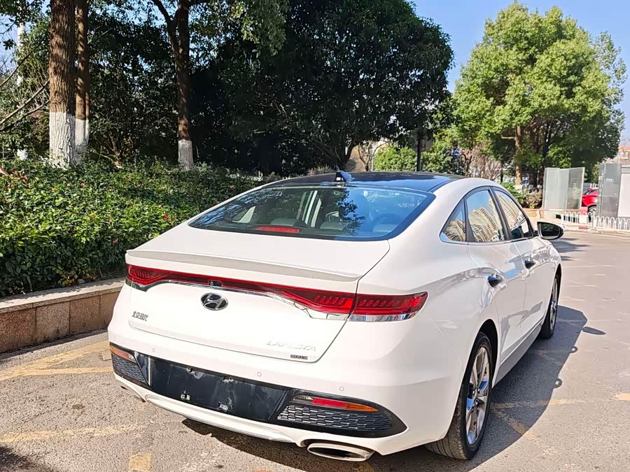 Hyundai Lafesta 2020 car image #10