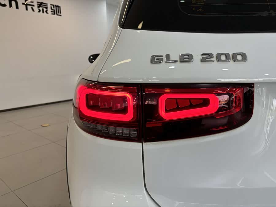 Mercedes-Benz GLB Class 2020 car image #10