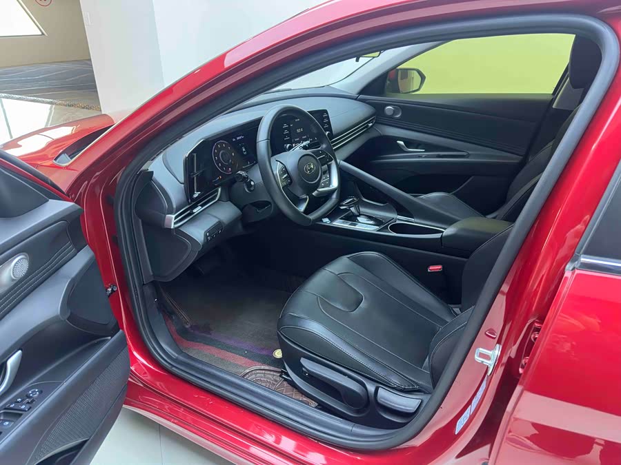 Hyundai Elantra 2022 car image #10