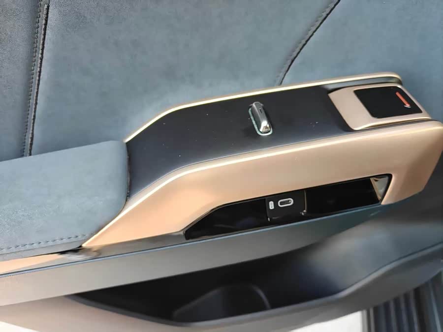 Deepal G318 2024 car image #10