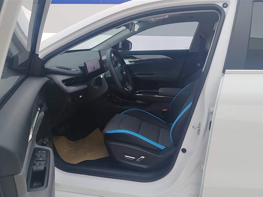 GEELY 2023 car image #10