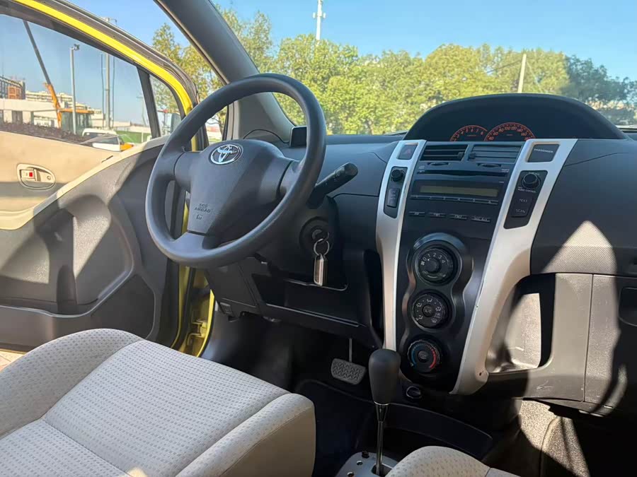 Toyota Yaris 2011 #10 Toyota Yaris 2011 imagen de coche #10