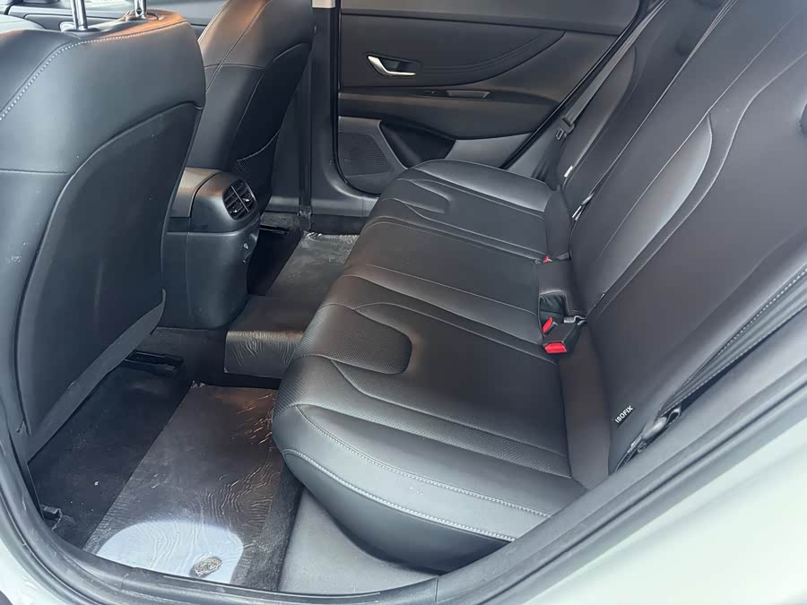 Hyundai Elantra 2023 car image #10