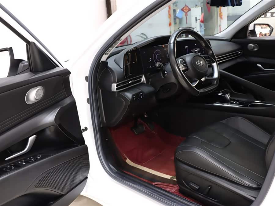 Hyundai C3R 2021 car image #10