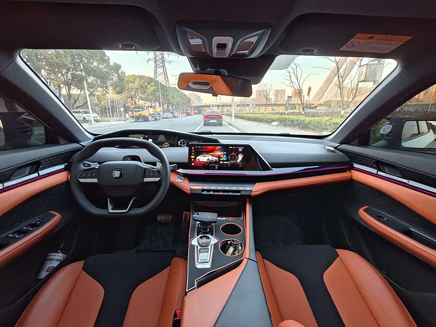 Changan UNI-V 2023 car image #10