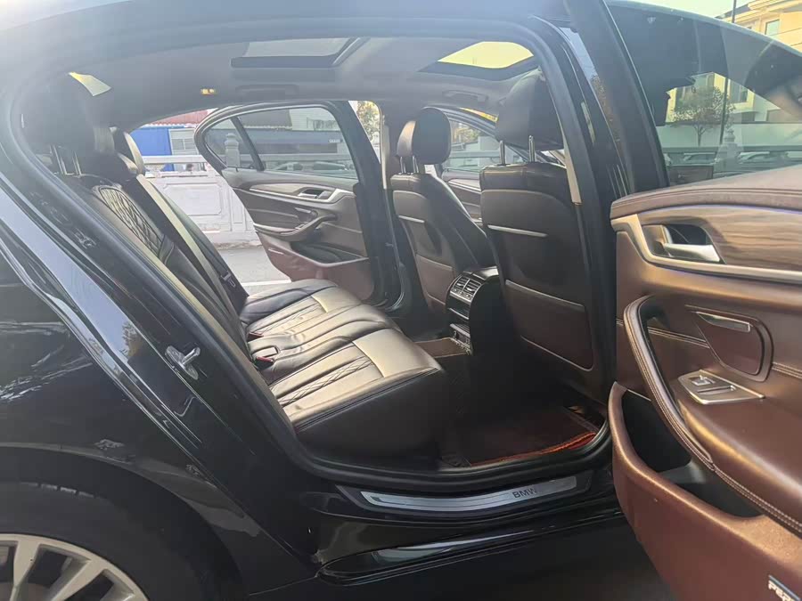 BMW 5 Series New Energy 2019 #10 BMW 5 Series New Energy 2019 car image #10