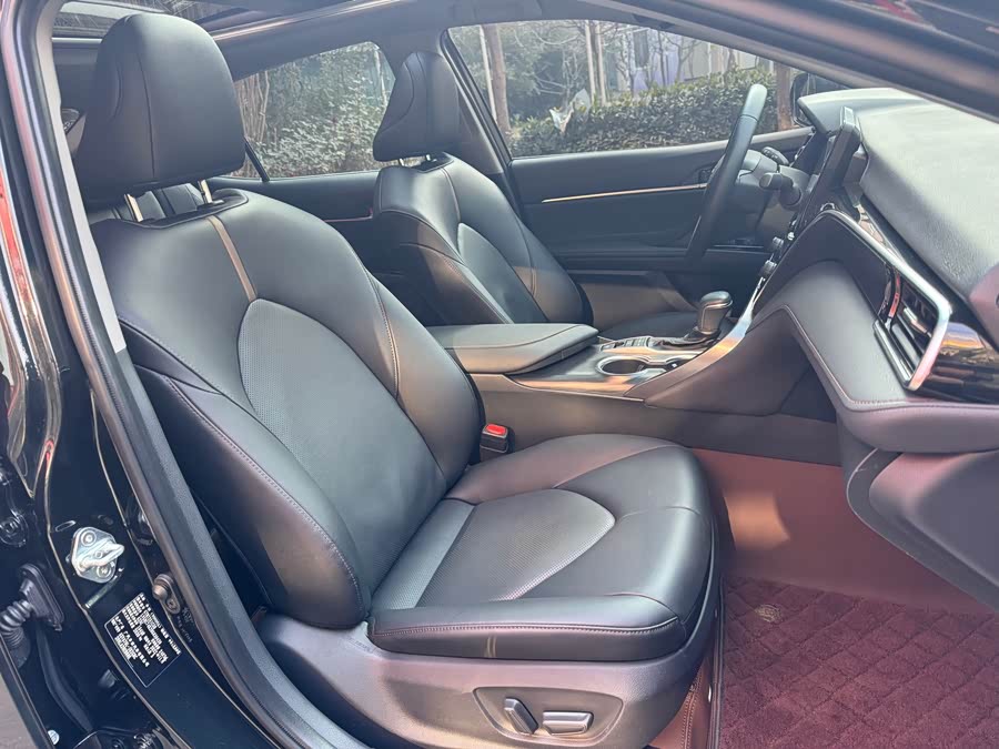 Toyota Camry 2022 car image #10