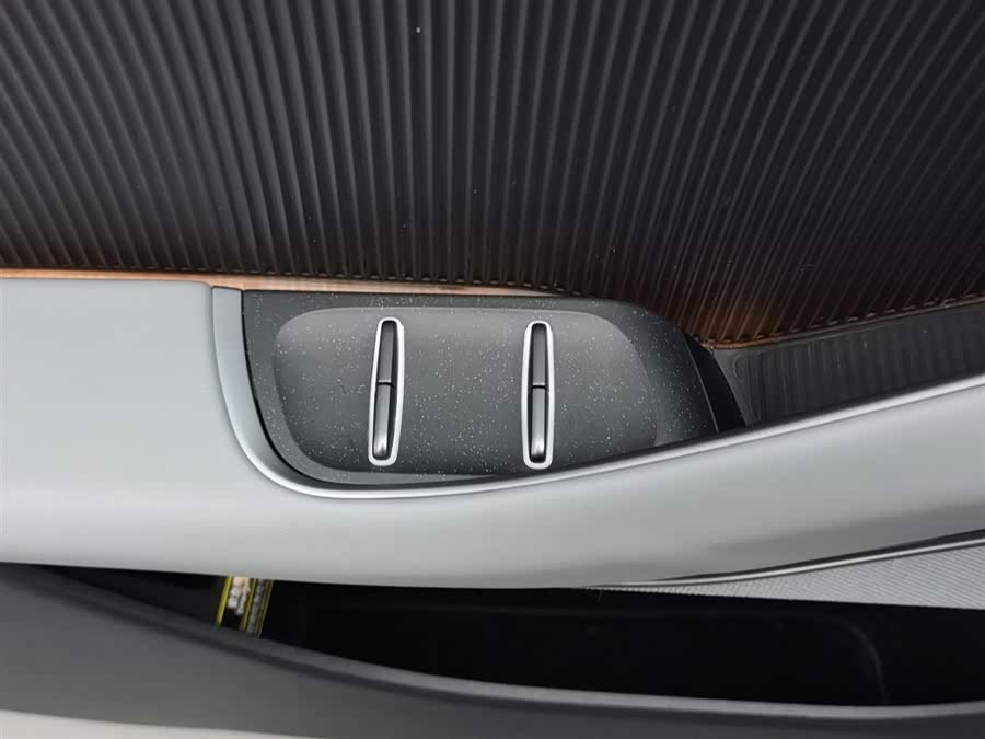 NIO ET5 2023 car image #10