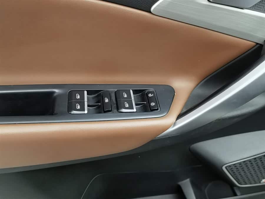 GEELY Boyue 2019 car image #10