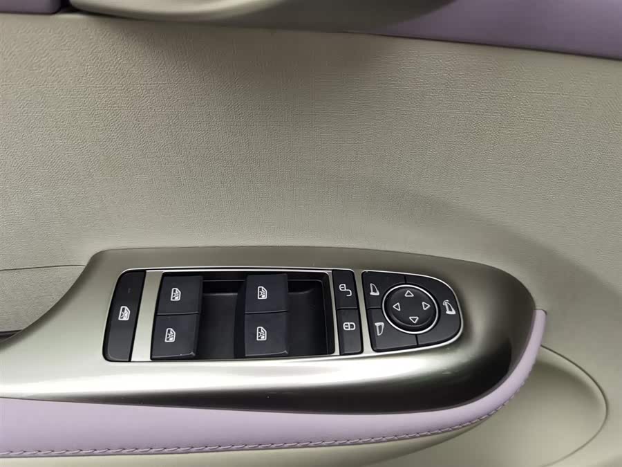 BYD Dolphin 2024 immagine di auto #10