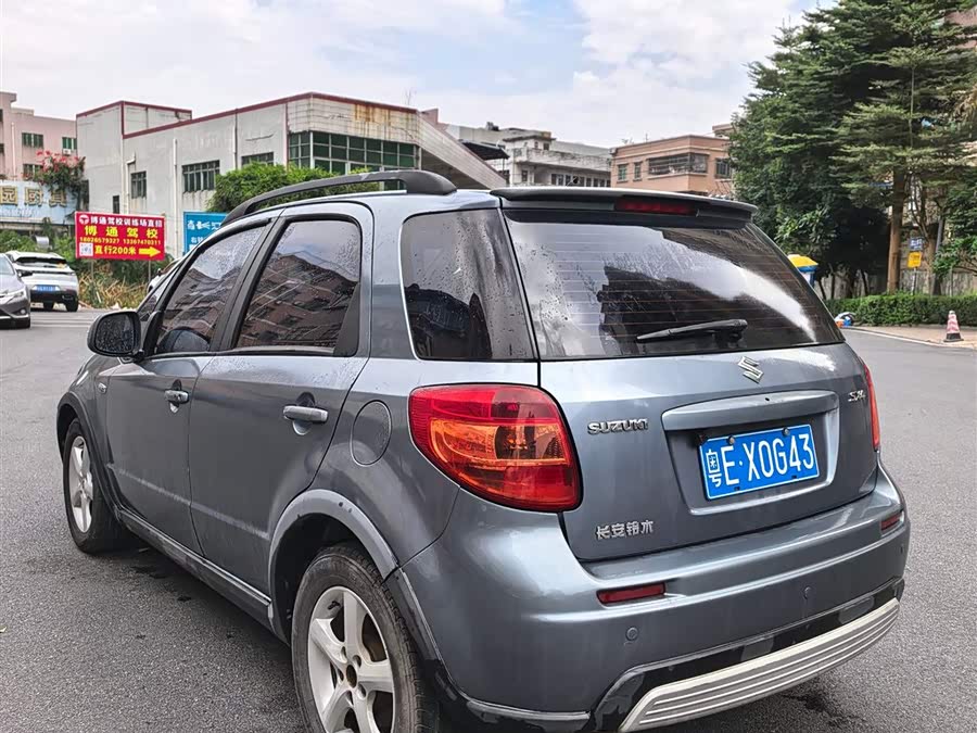 铃木 天语 SX4 2010 汽车图片 #10