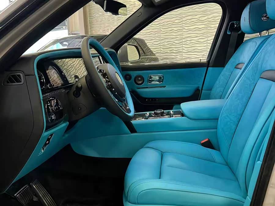 Rolls-Royce Cullinan #10 Rolls-Royce Cullinan car image #10