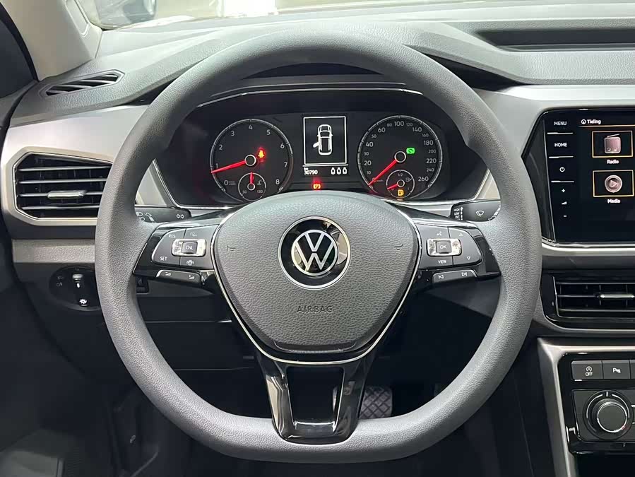 Volkswagen T-Cross 2021 car image #10