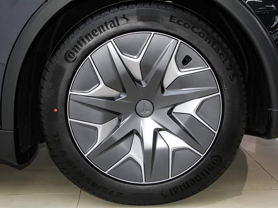 特斯拉 Model Y L 2025 汽车图片 #10