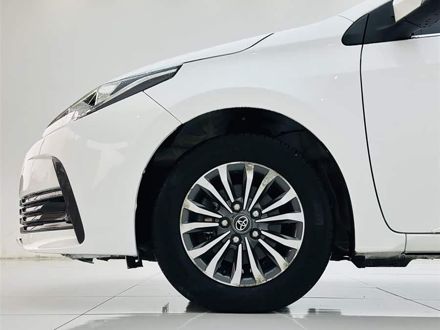Toyota Corolla 2017 #10 Toyota Corolla 2017 car image #10
