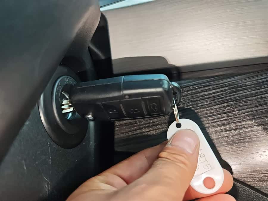 Forthing T5 2022 immagine di auto #10