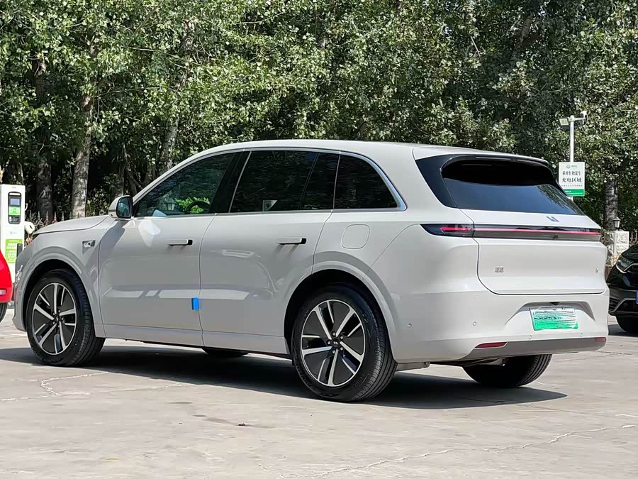 Li L6 2024 image de voiture #10