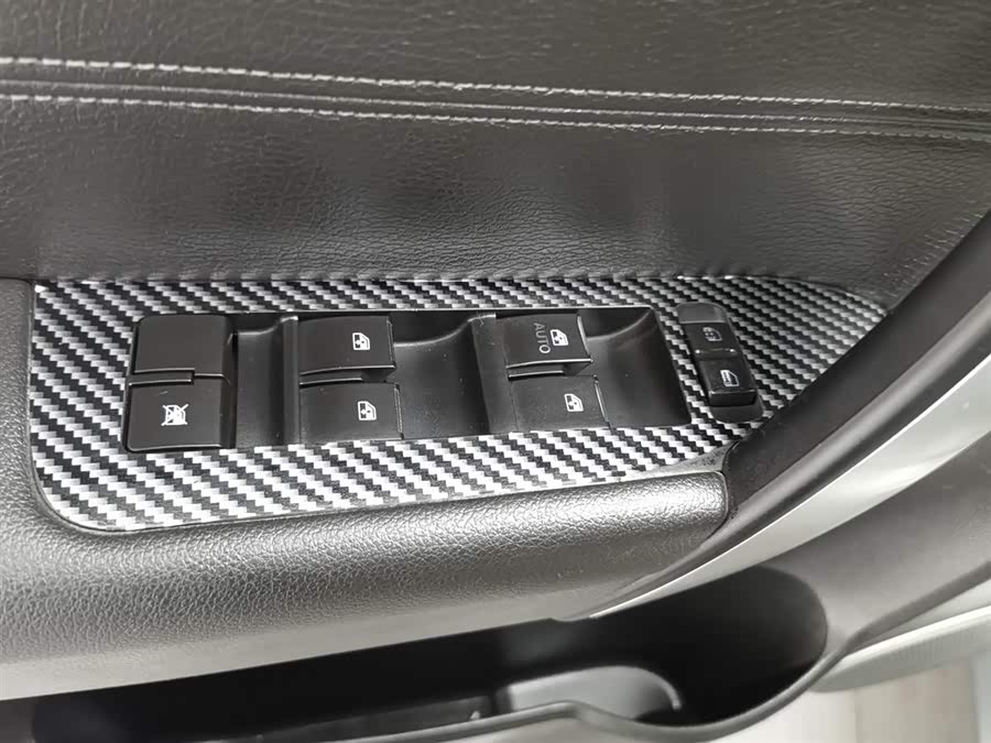 Chevrolet Captiva 2014 car image #10