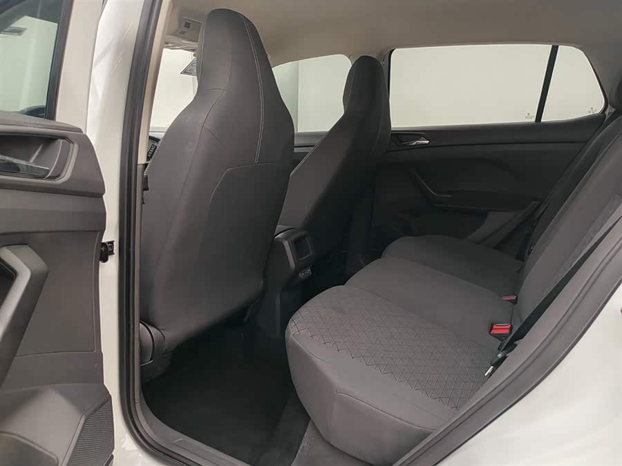 Volkswagen T-Cross 2023 car image #10