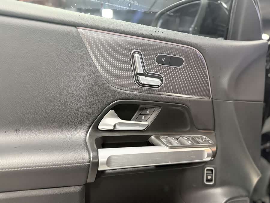 Mercedes-Benz 2022 car image #10