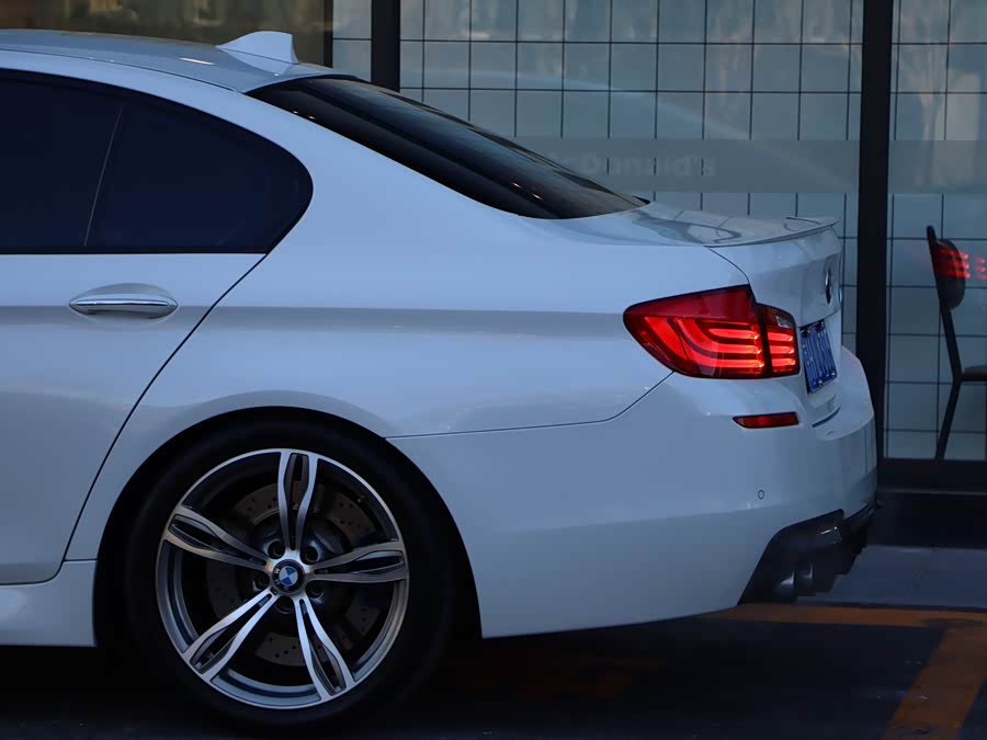 BMW M5 2013 #10 BMW M5 2013 car image #10