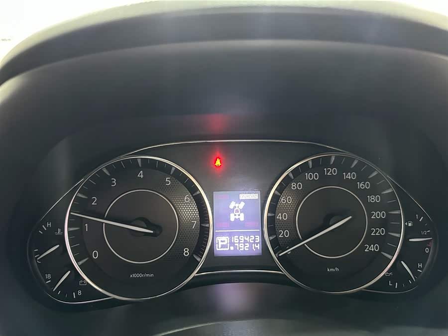 日产 途乐 2018 汽车图片 #10