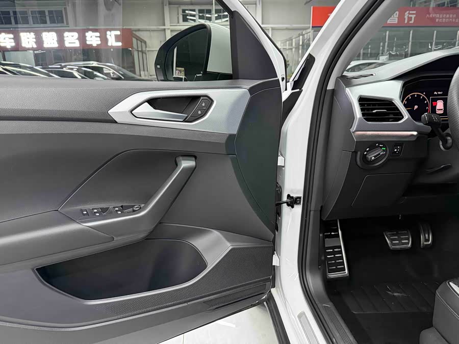 Volkswagen Tacqua 2022 car image #10
