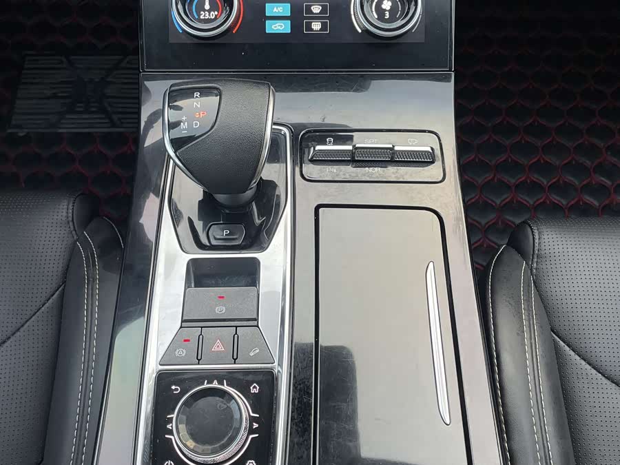 Jetour X70 PLUS 2021 #10 Jetour X70 PLUS 2021 car image #10
