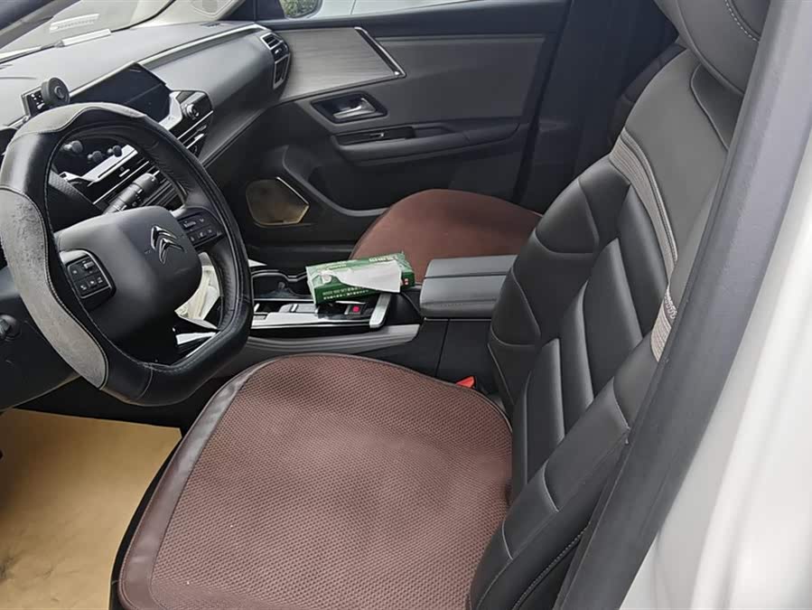 Citroen C5 X 2023 car image #10