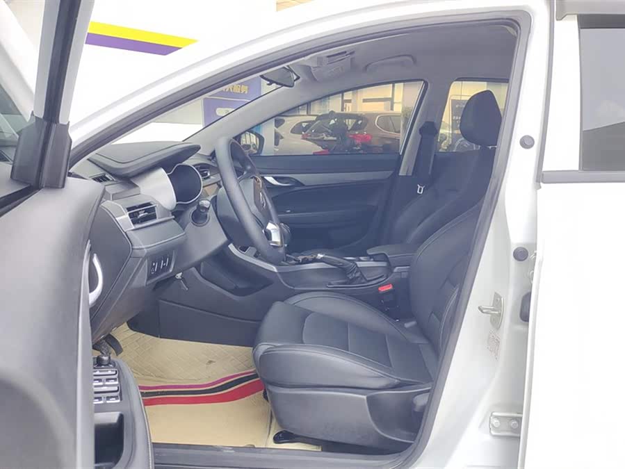 GEELY Emgrand 2021 car image #10