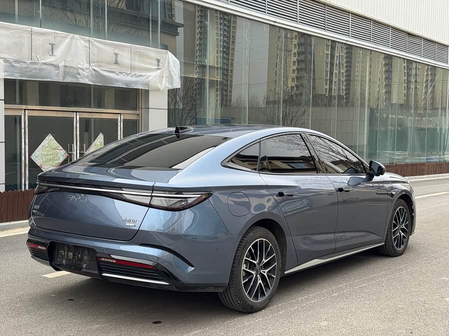 BYD Seal 07 DM-i 2025 car image #10