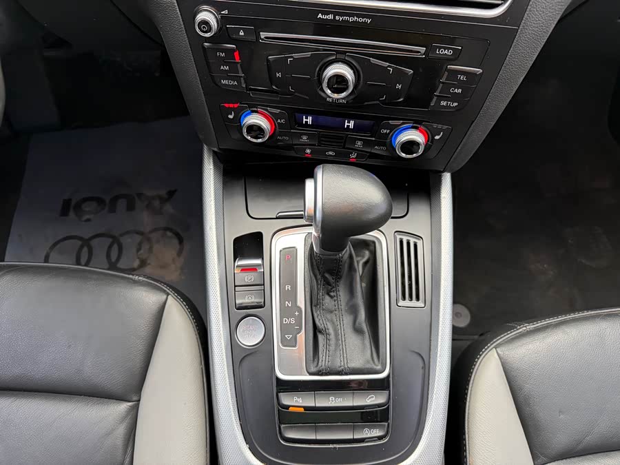 Audi Q5 2018 car image #10