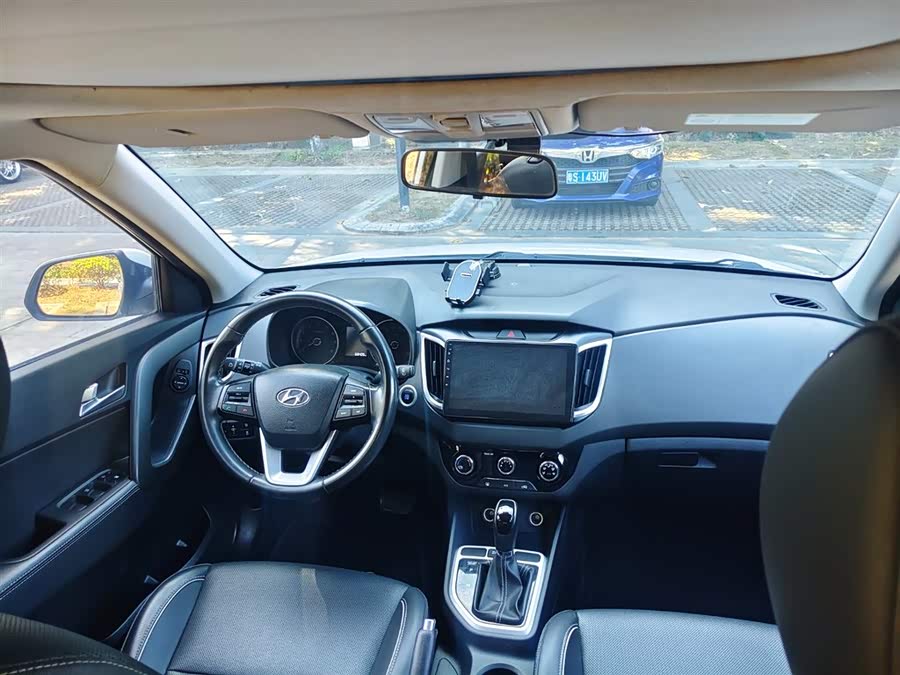 Hyundai ix25 2018 car image #10
