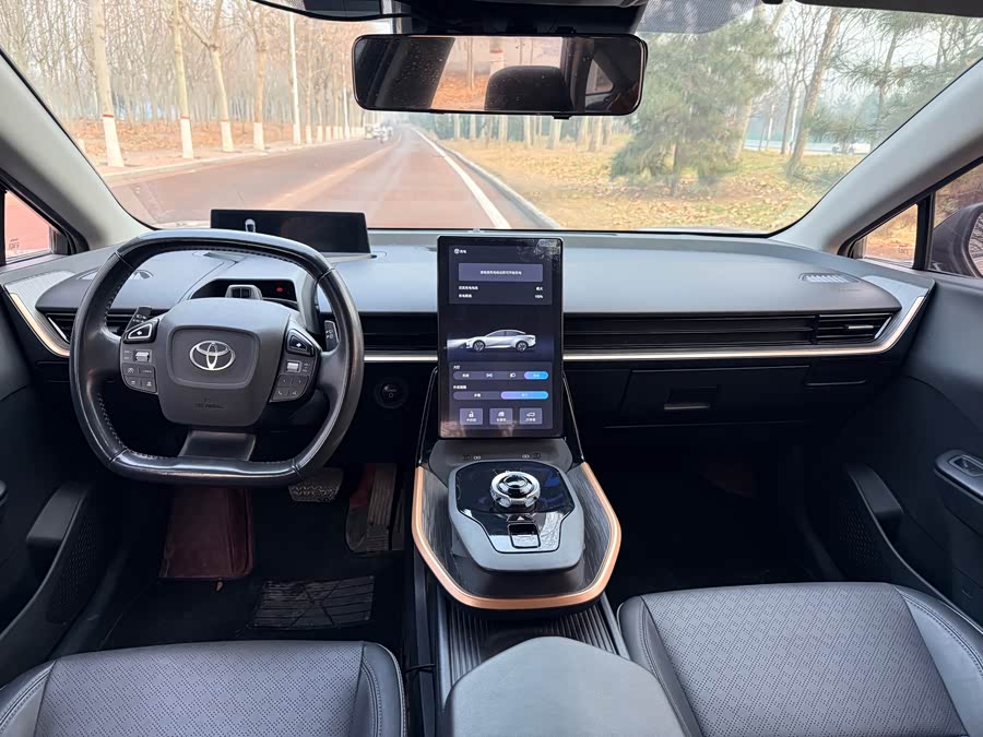 Toyota bZ3 2023 صورة سيارة #10