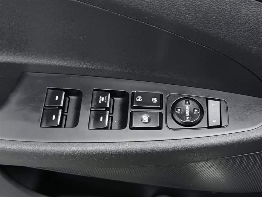 Hyundai Tucson 2016 car image #10