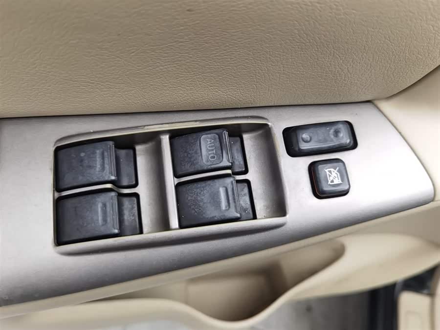 Toyota Corolla (Classic) 2010 immagine di auto #10