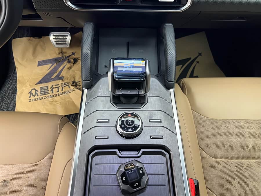 Jetour Traveller 2023 car image #10