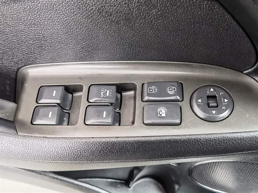 Kia K3 2015 car image #10