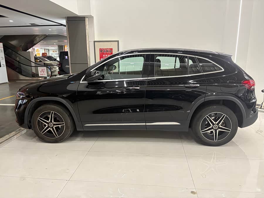 Mercedes-Benz EQA Class 2022 immagine di auto #10