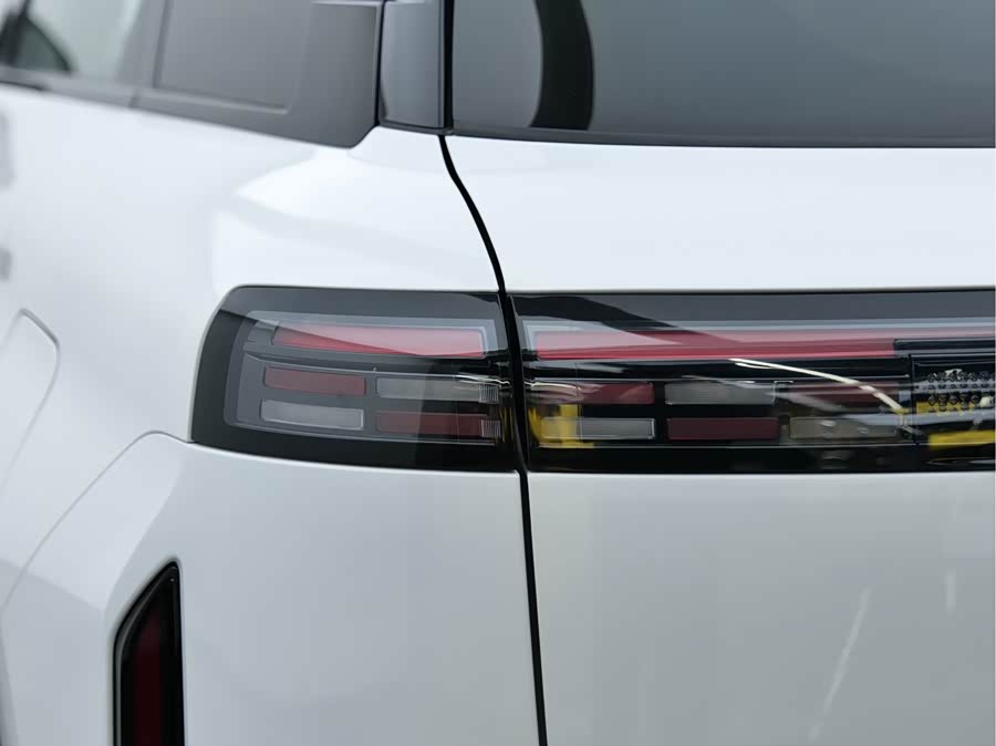 Chery Exploration 06 2025 car image #10