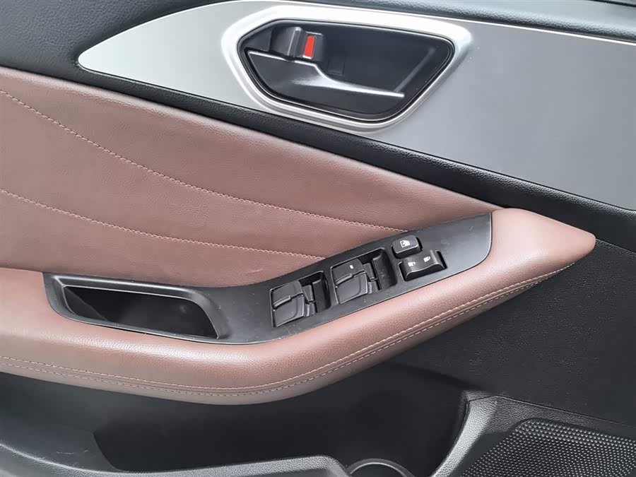 Soueast A5 Wing Dance 2019 car image #10